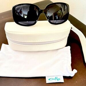 Oakley Women’s Black Polarized Sunglasses with Bag and Case